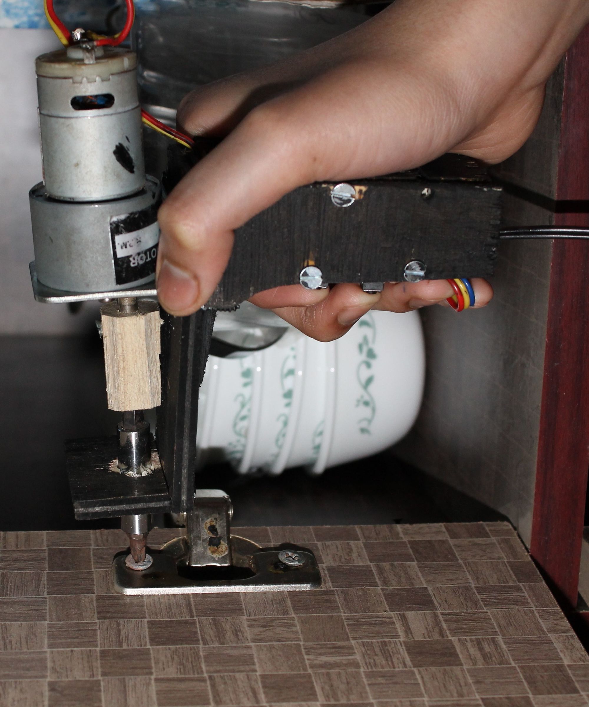 A DIY Electric Screwdriver 