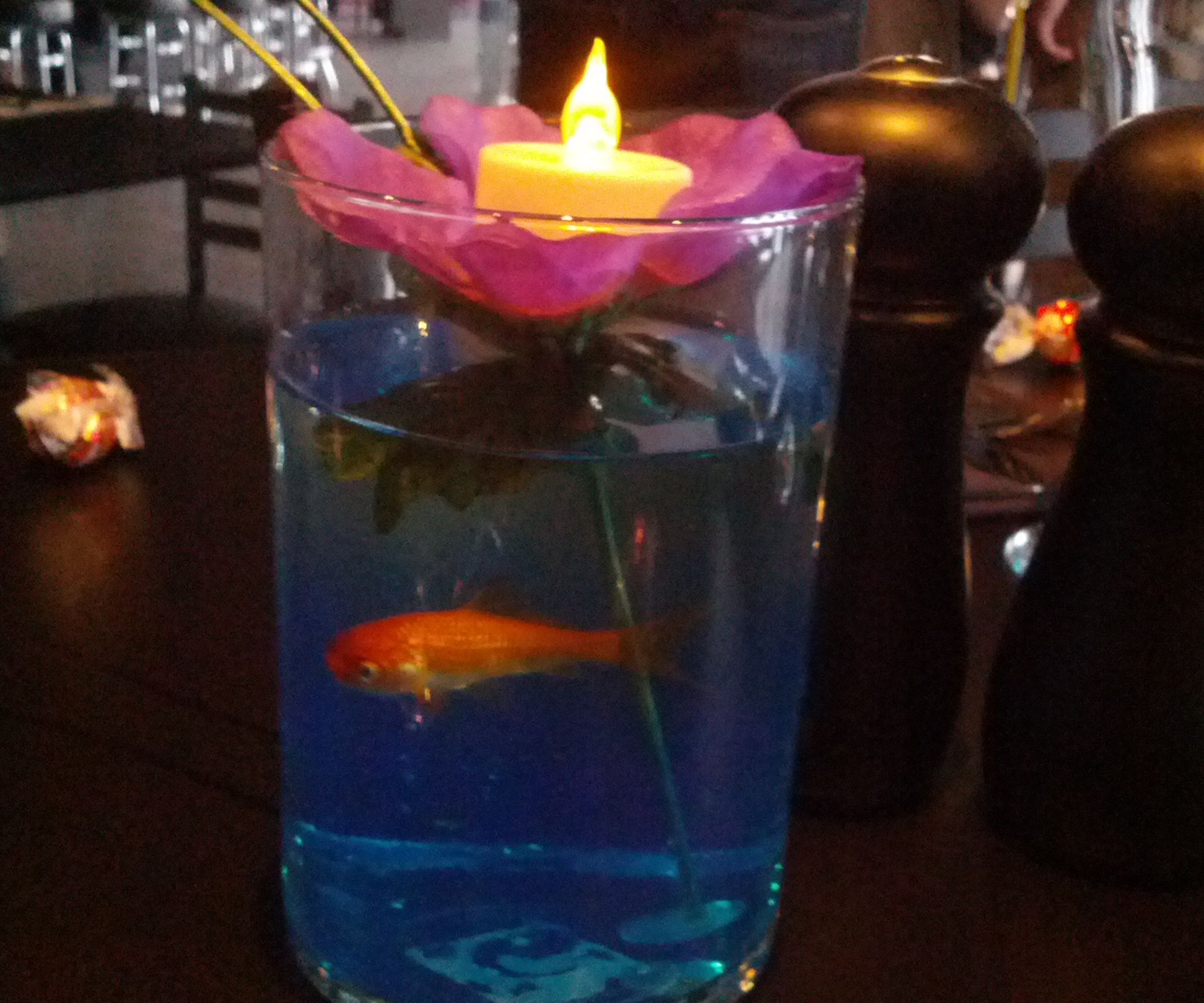 Cheap Easy Fish Center  Pieces 