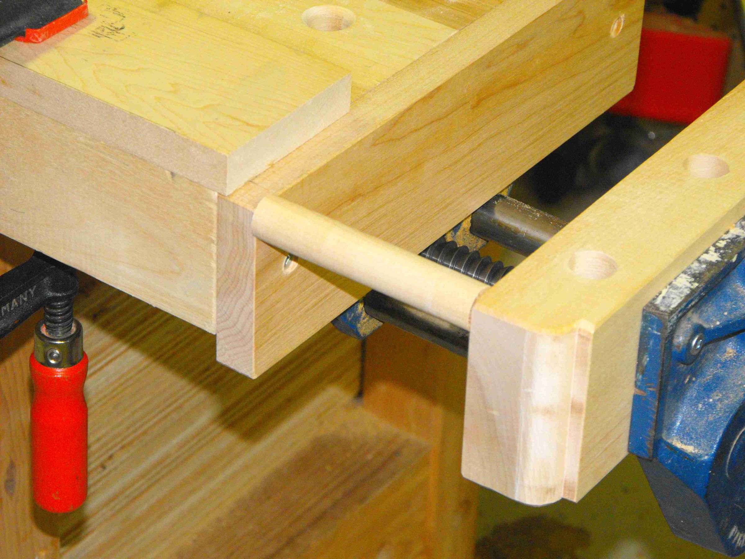 Round Bench Dogs With Non Damaging Nylon Springs Instructables
