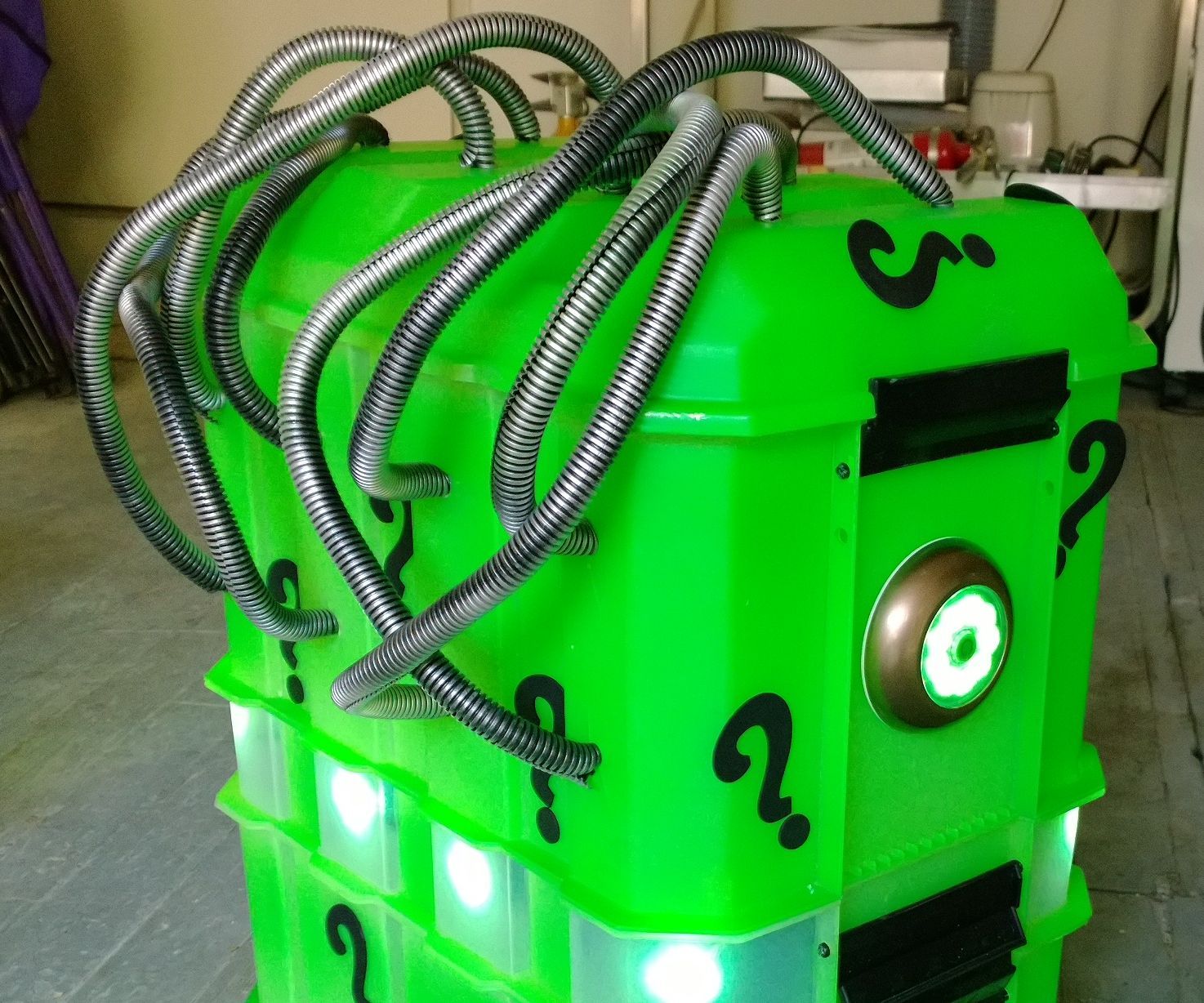 Batkid Tech #1: Riddler's Device : 9 Steps (with Pictures) - Instructables