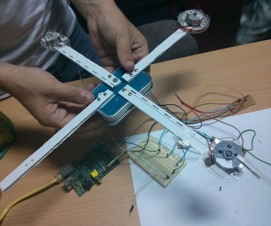 Intro : Sugru at Our DIY Quadcopter Structure