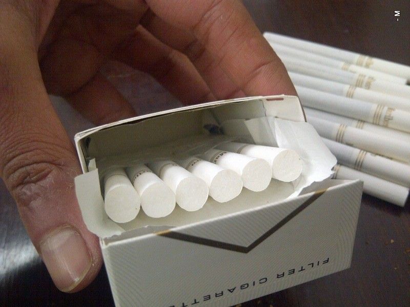 Hiding Small Things Inside a Cigarette Box(Cigarette Idea 2 of 5) - (Made  for a Contest Long Lost) : 5 Steps