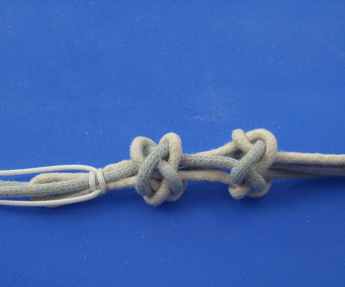 Under Two Wall Diamond Knot 