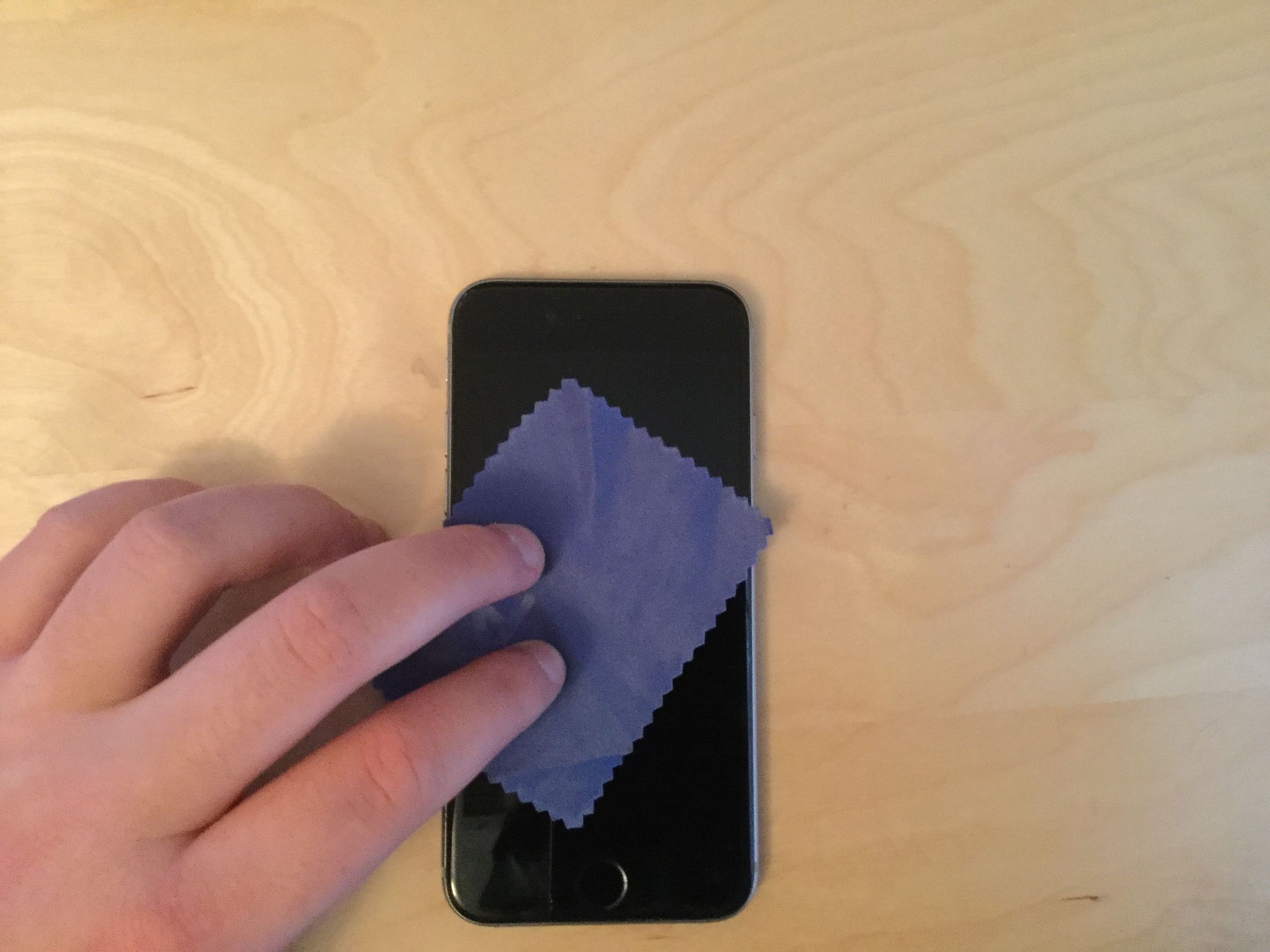 How to Perfectly Apply a Screen Protector 6 Steps (with Pictures