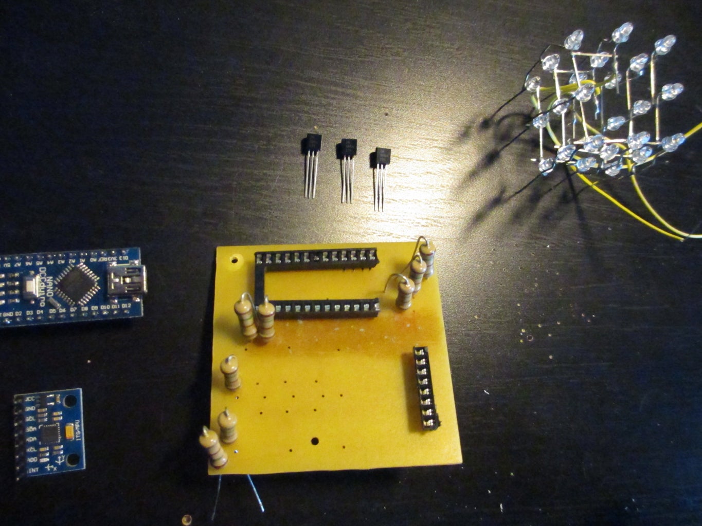 Motion Activated Lamp : 5 Steps Circuit Diagram