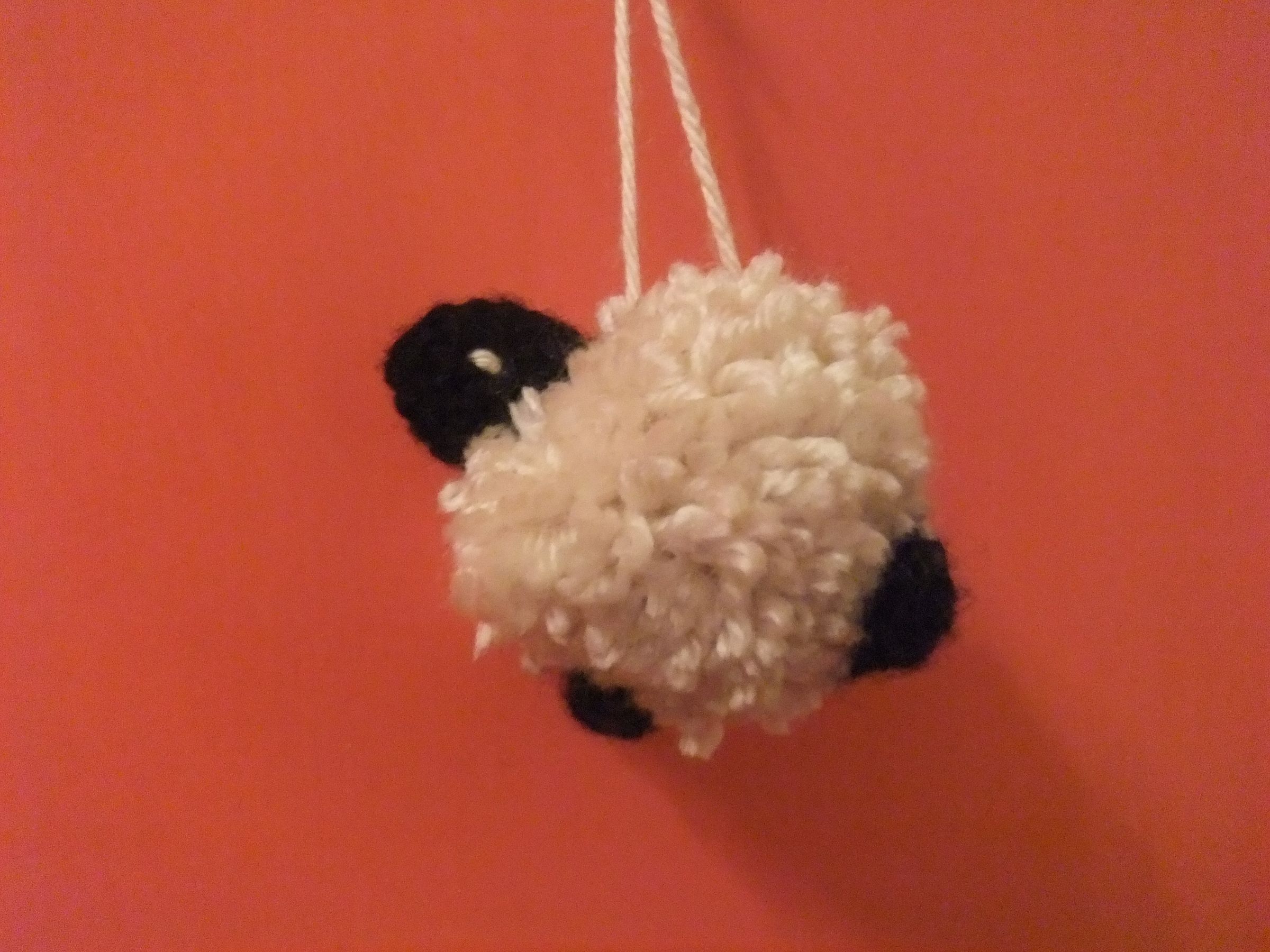 Floofy Pom-Pom Sheep