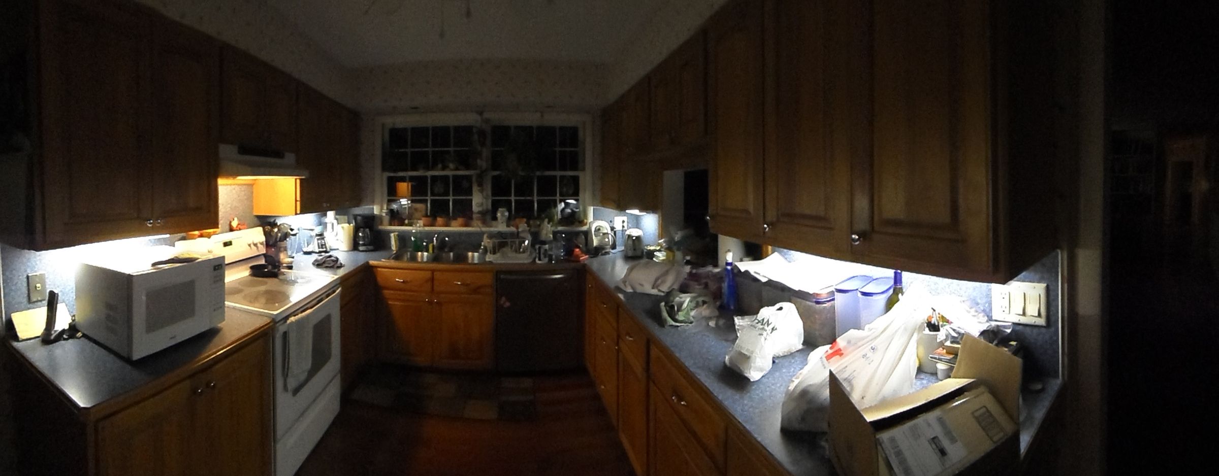 How to Remove Waterproofing From LED Strips