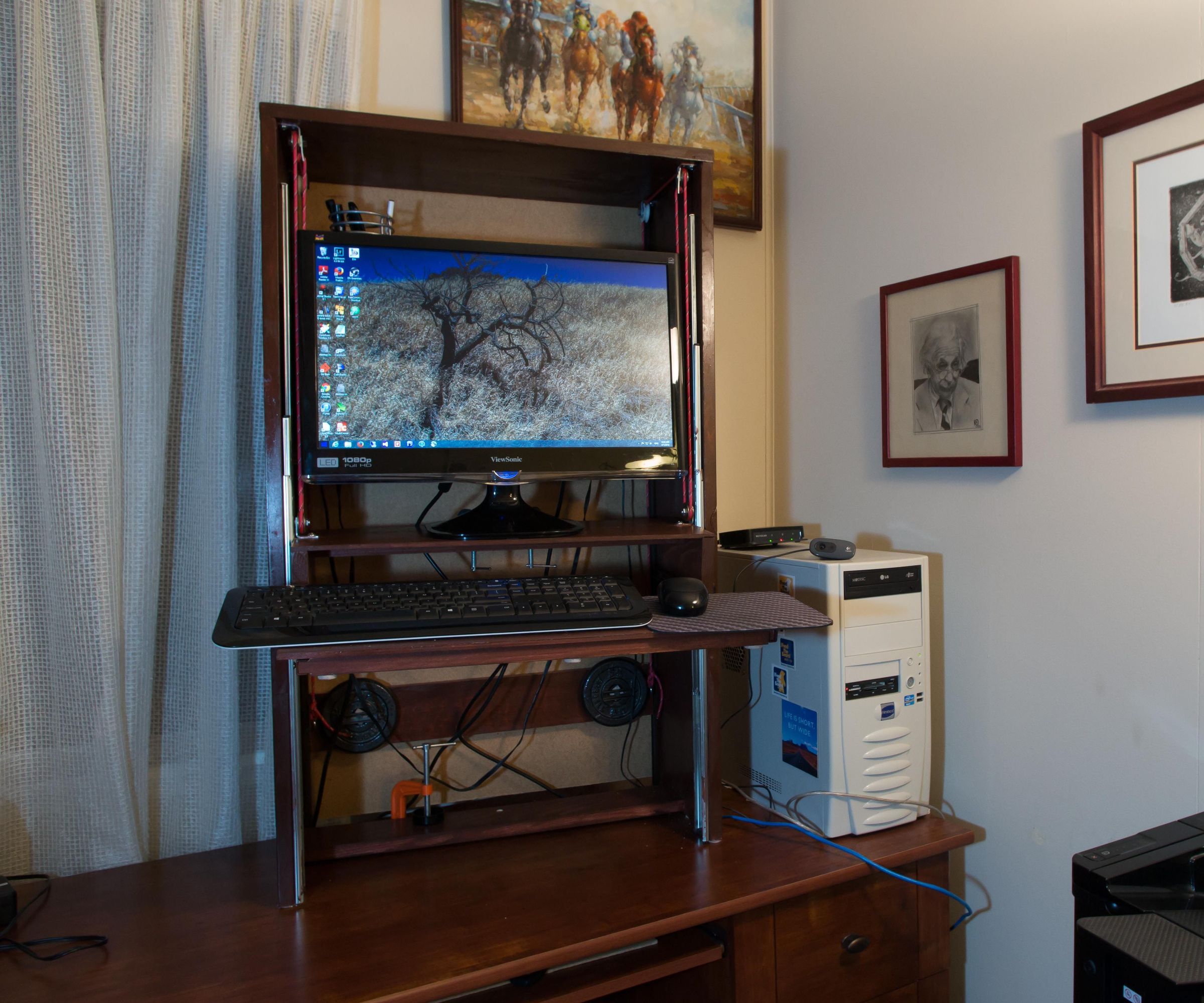 Sit&Stand Computer Desk Hutch