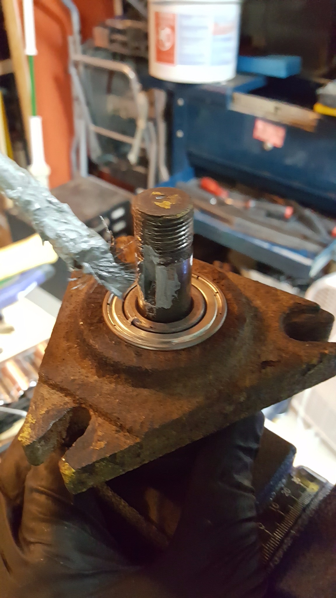 John Deere Mower Deck Spindle Bearing Replacement 13 Steps (with