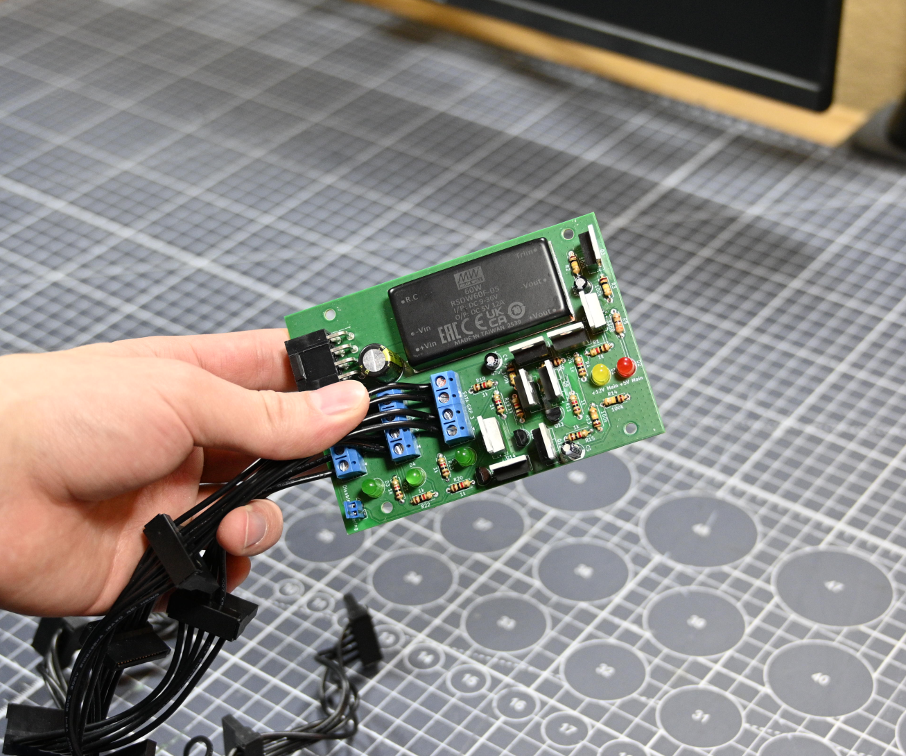 GPU Power Cable to 12x SATA Power Cable Adapter Board