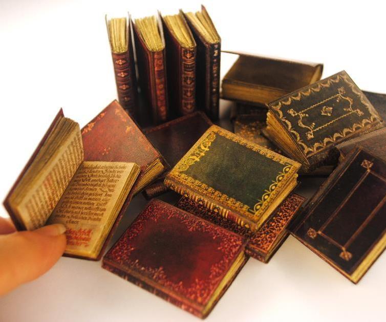 📖📕 DIY Miniature Books Bookbinding Video Tutorial With Free