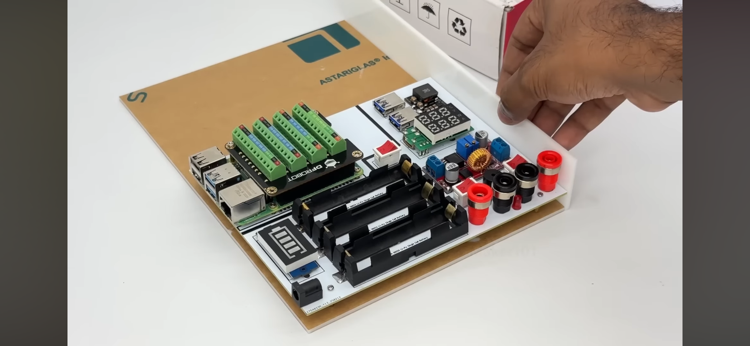 Portable DIY Electronics Workstation : 19 Steps (with Pictures ...