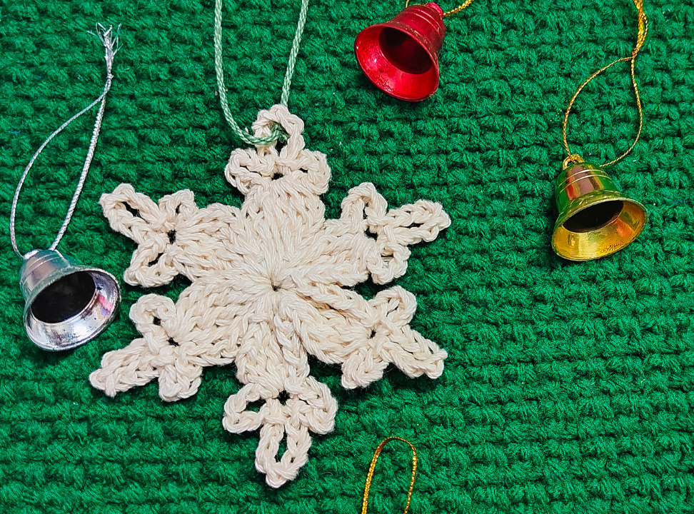 Easy One Round Crochet Snowflake