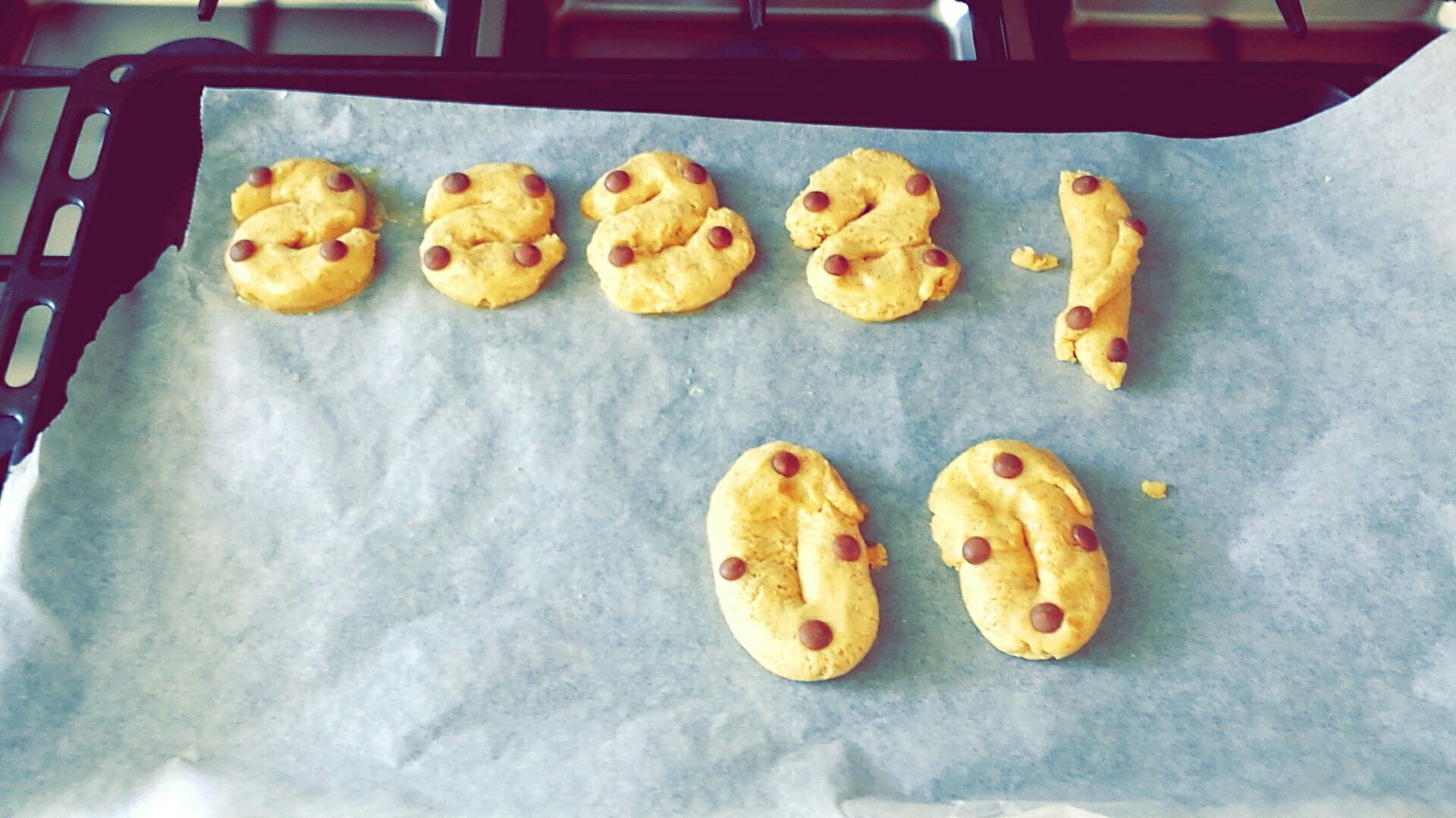 Dutch Chocolate Chip Spritz Cookies! 5 Steps (with Pictures