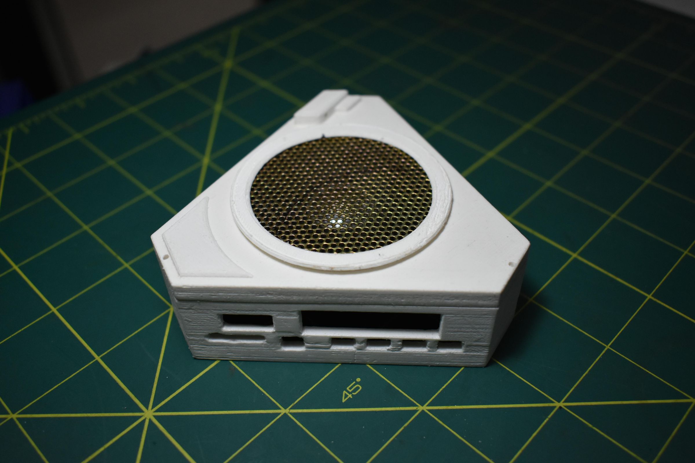CYBER RETRO SPEAKERS 8 Steps (with Pictures) Instructables