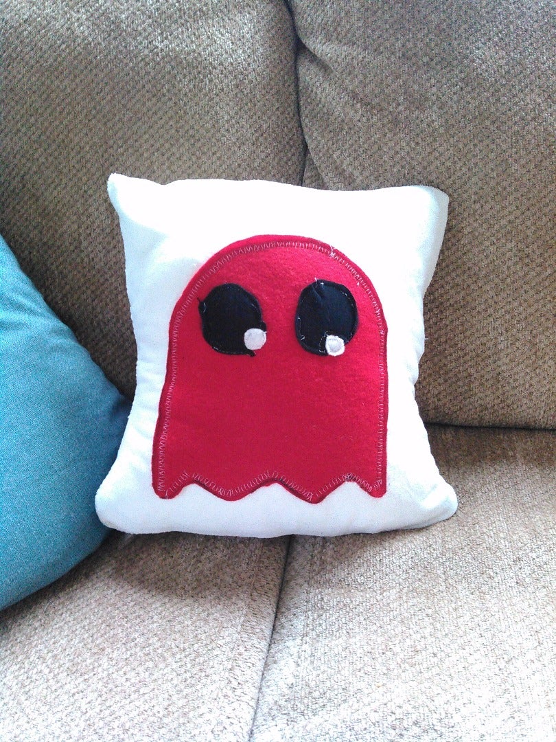 How to Make Your Very Own Pac-Man Pillowcase