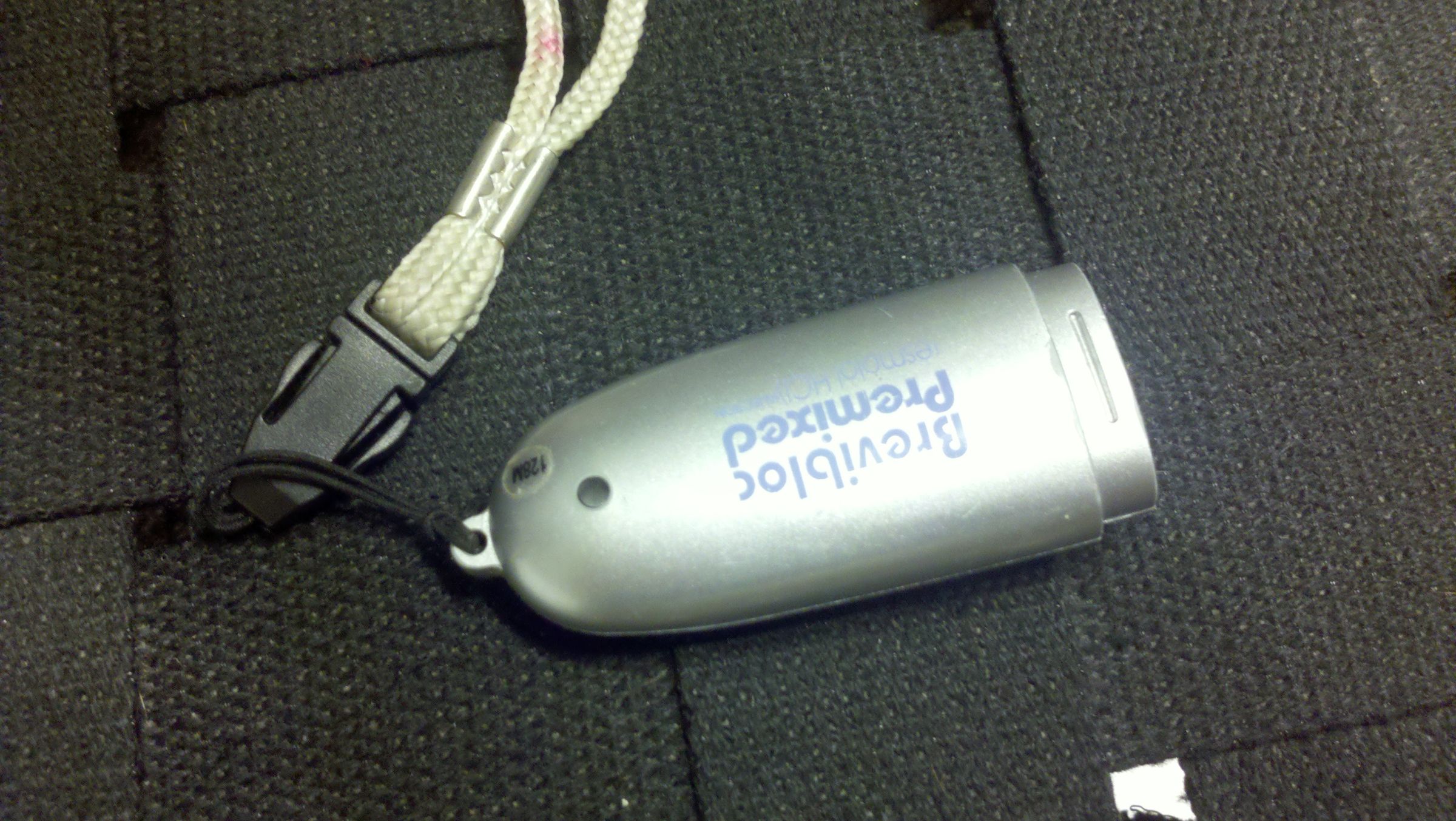 How to Make a Thumbdrive Out of an Old PS1 Memory Card Case