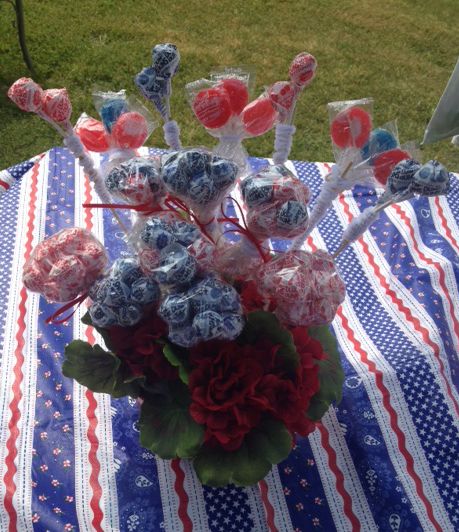 4th of July Patriotic Centerpiece With Patriotic Candy