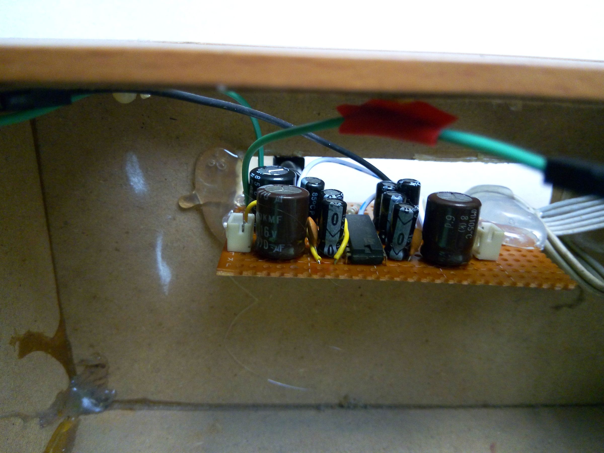 Desk Amplifier With Audio Visualization, Binary Clock & FM Receiver : 8 ...