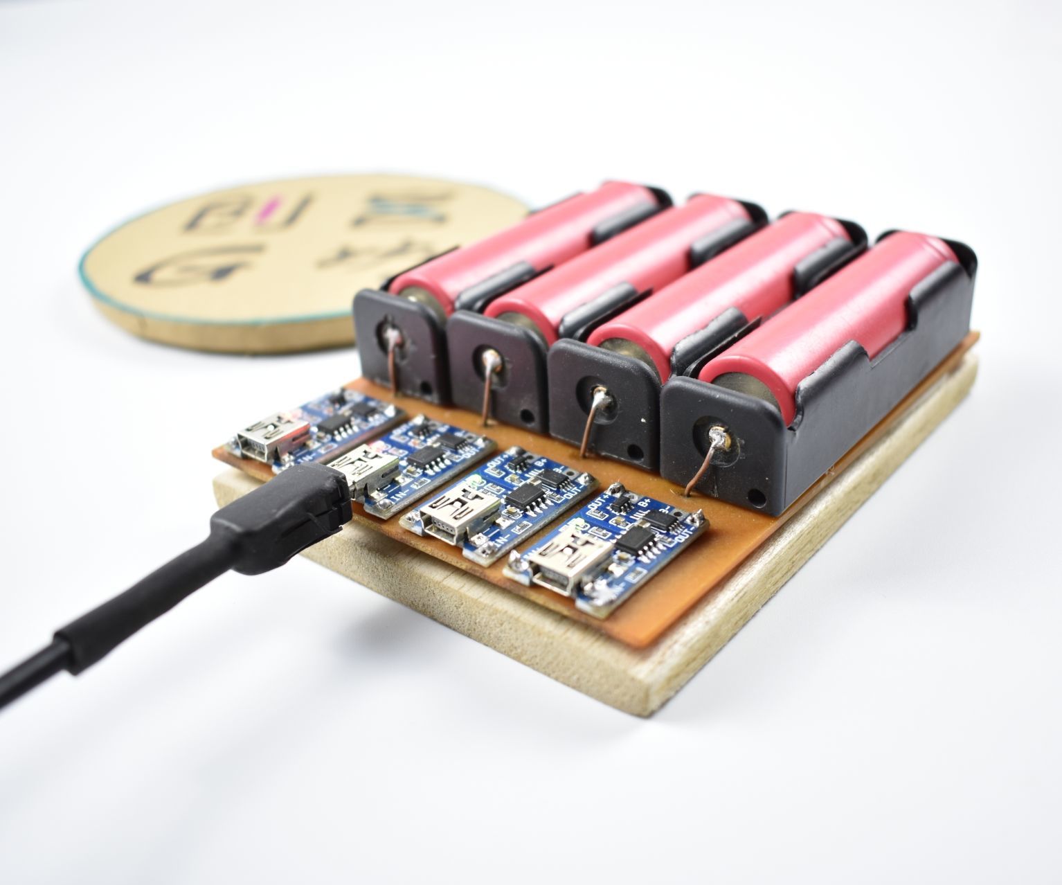 How to Make 18650 Battery Charger With TP4056