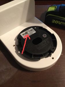 Attaching the Camera to the Wall Bracket