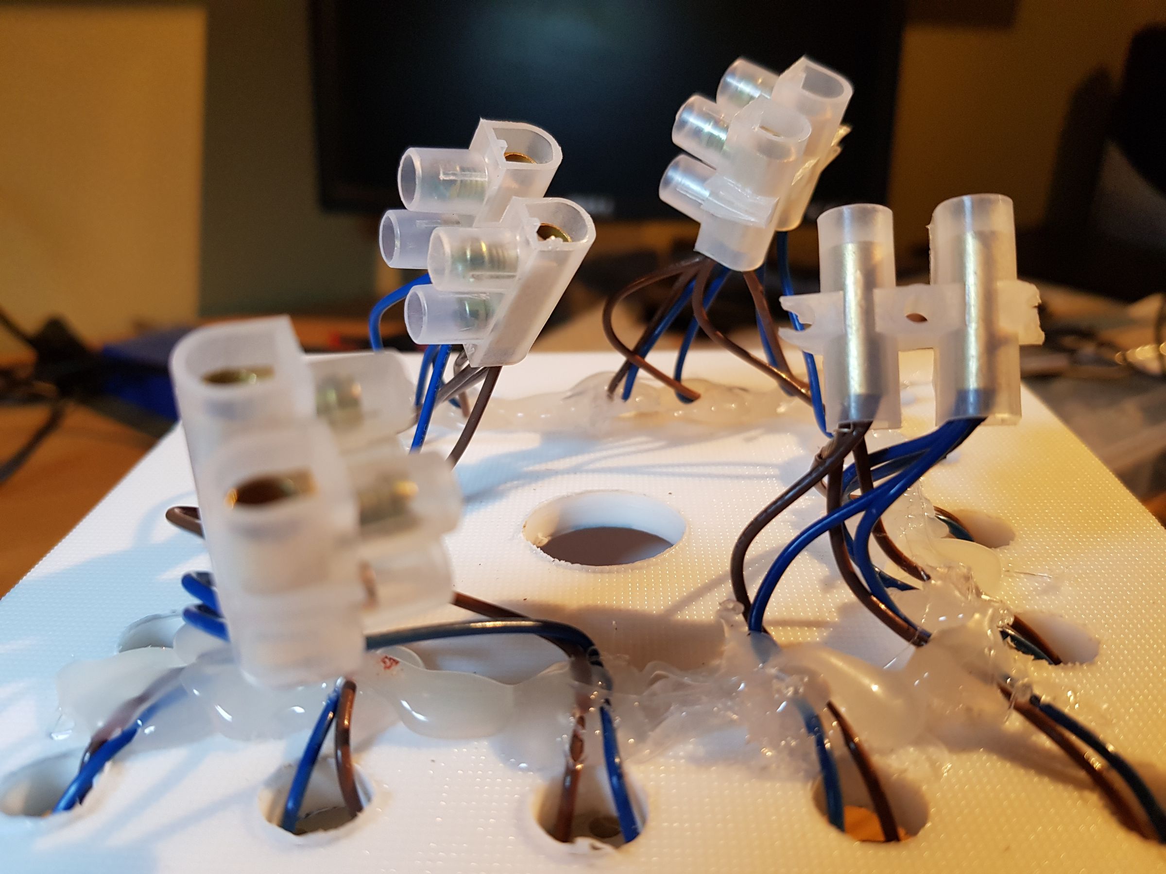 Convert Light Fitting to LED Cluster : 7 Steps (with Pictures
