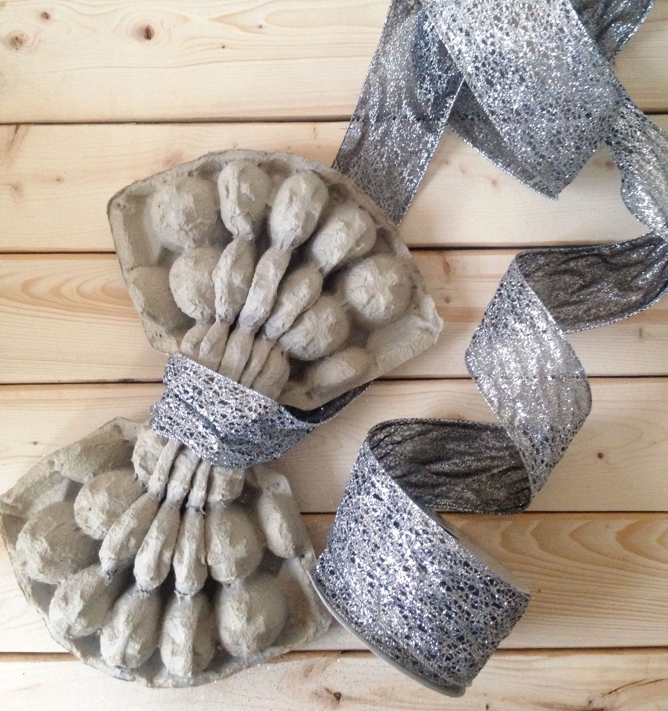 Make a Big Bow for Your Chritsmas Tree 8 Steps (with Pictures