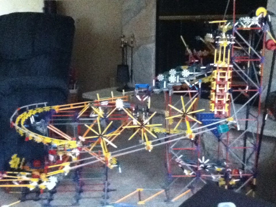 Colossus a New K'Nex Ball Machine