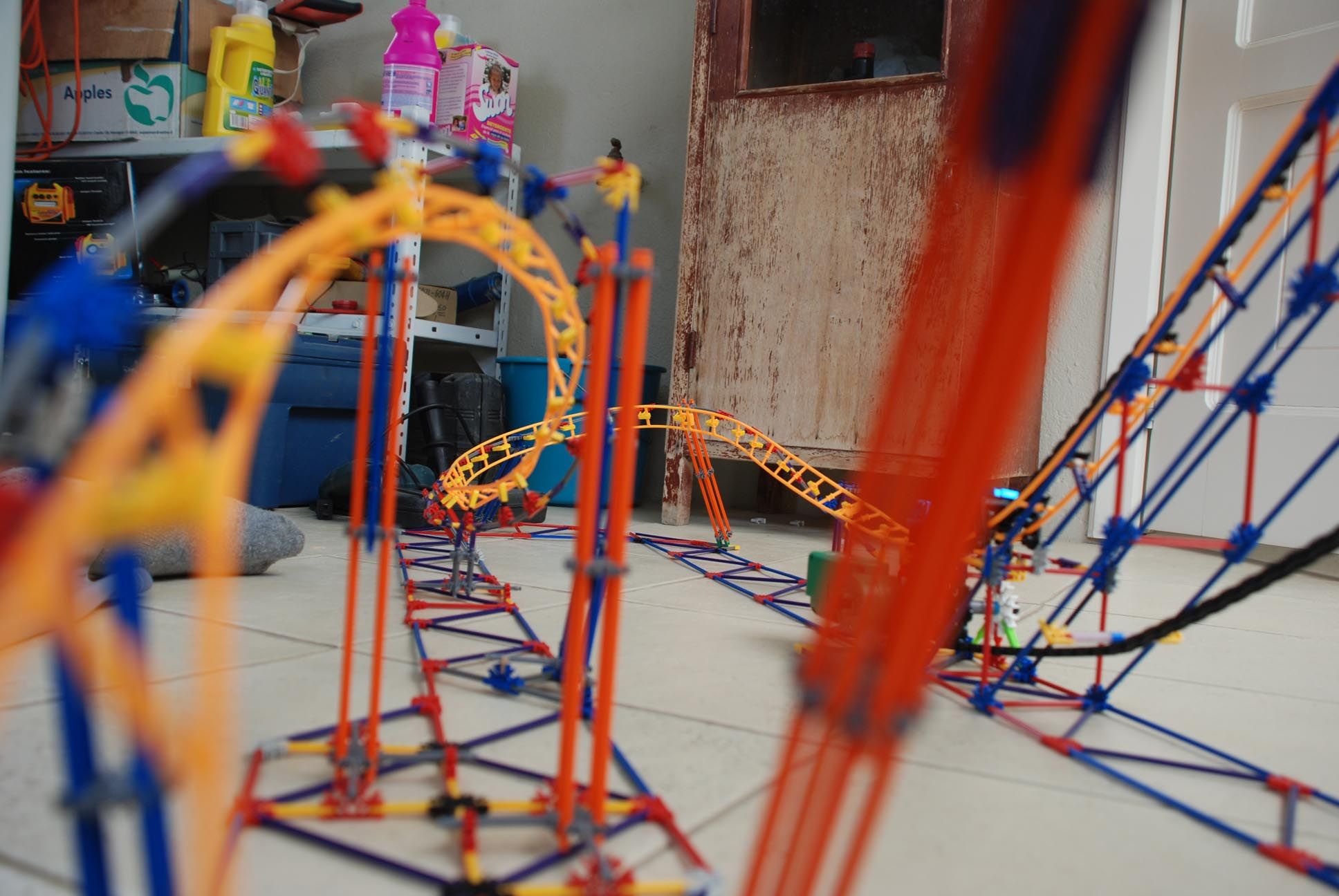 Electric Eel Knex Roller Coaster 12 Steps Instructables