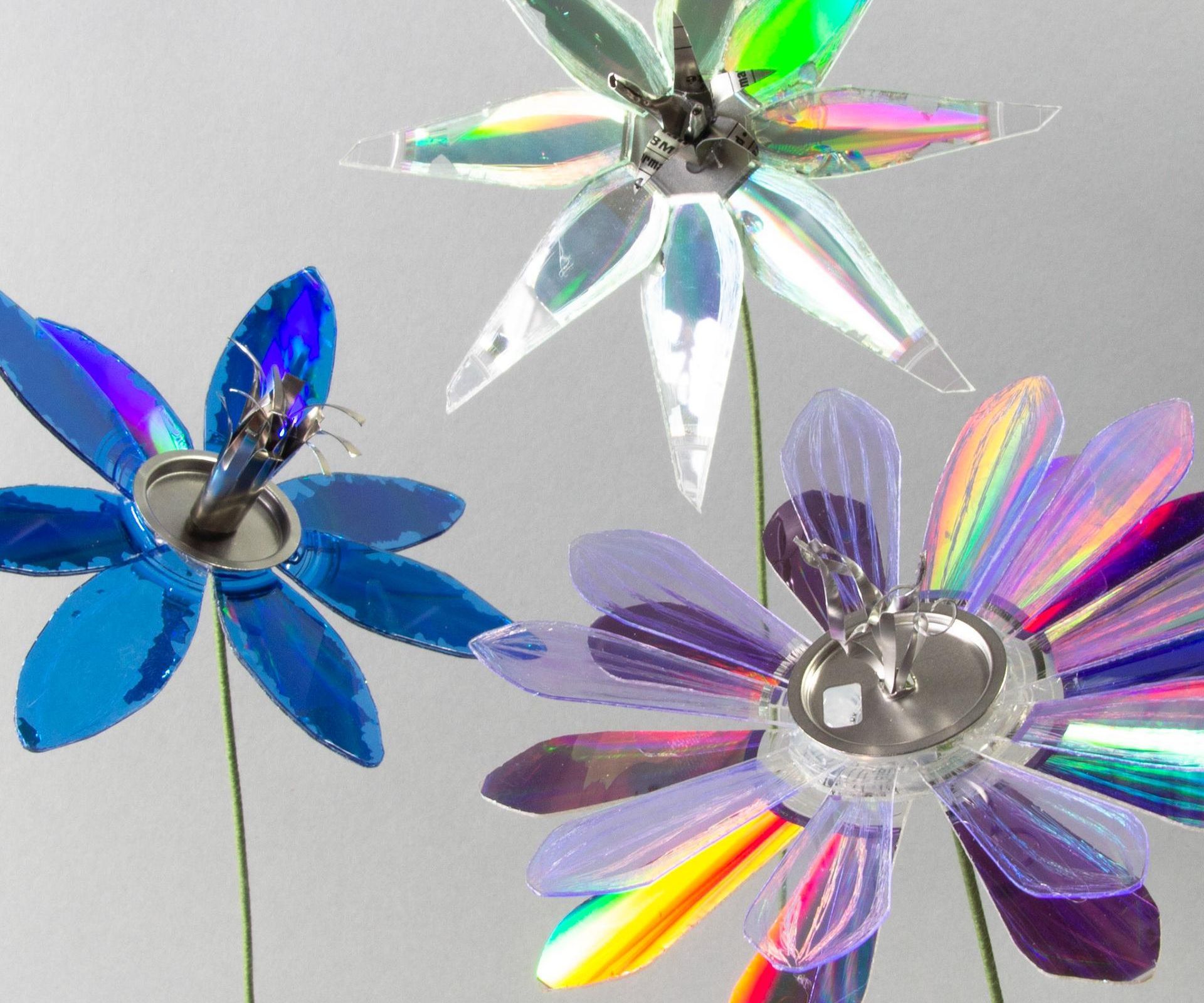 Recycled Flowers From DVDs, CDs, and Floppy Disks