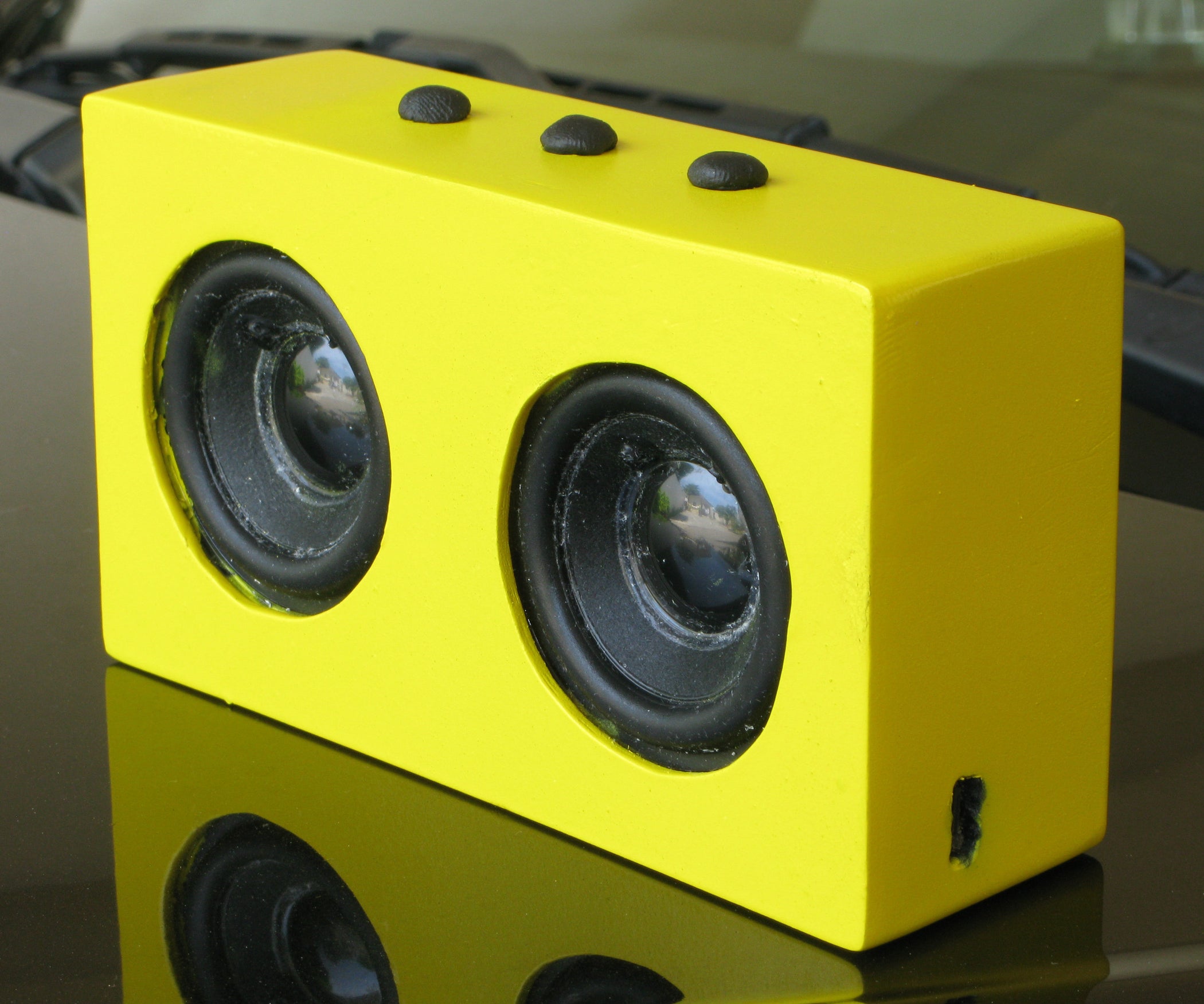Make a Solar Bluetooth Speaker (Homebrew Big Jambox) 15 Steps (with
