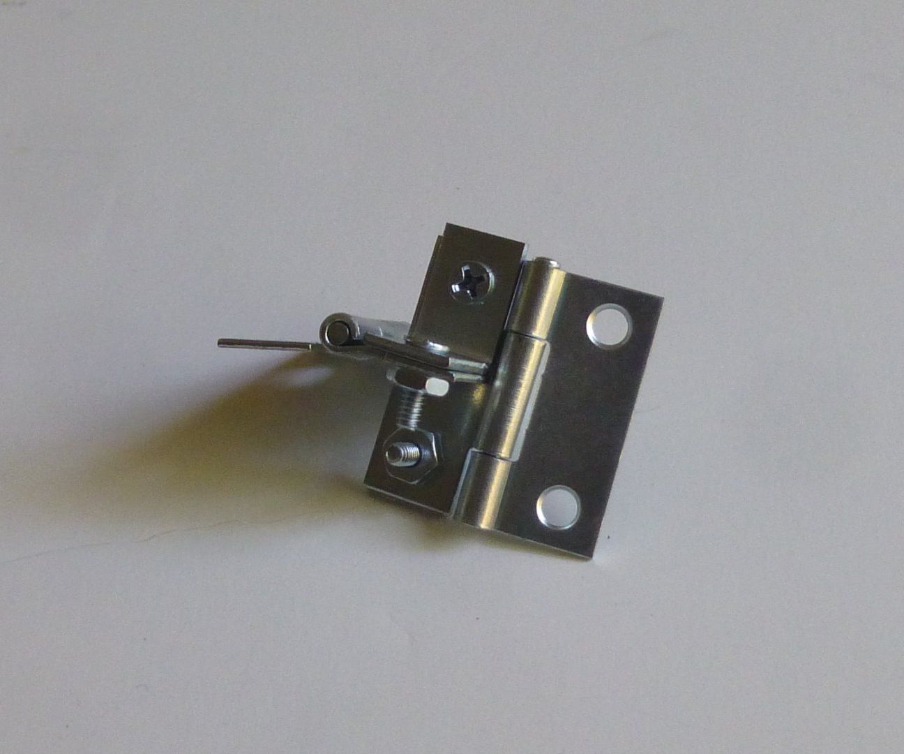 Compact Hitch Using Hinges