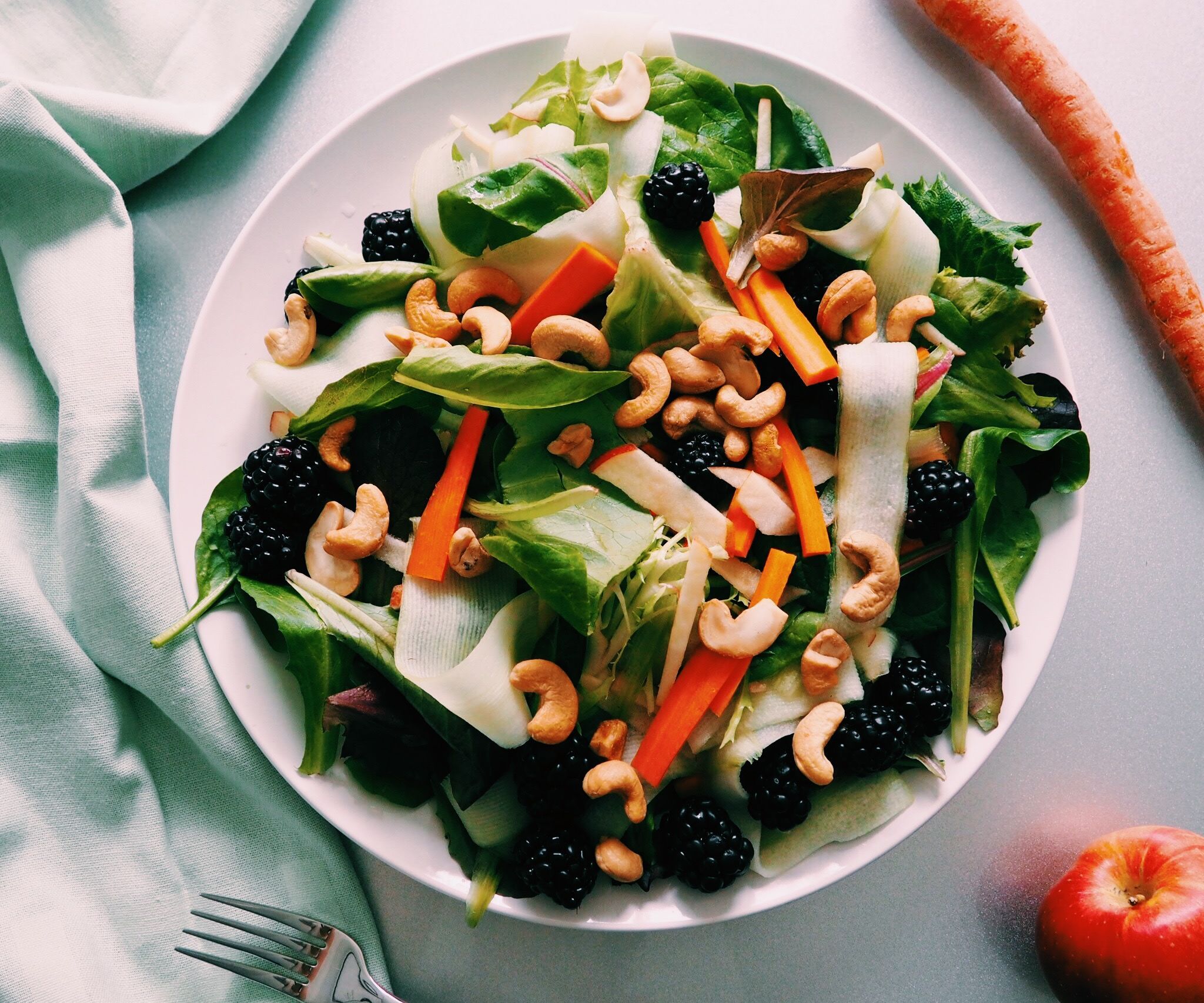 RECIPE | APPLE BERRY SALAD