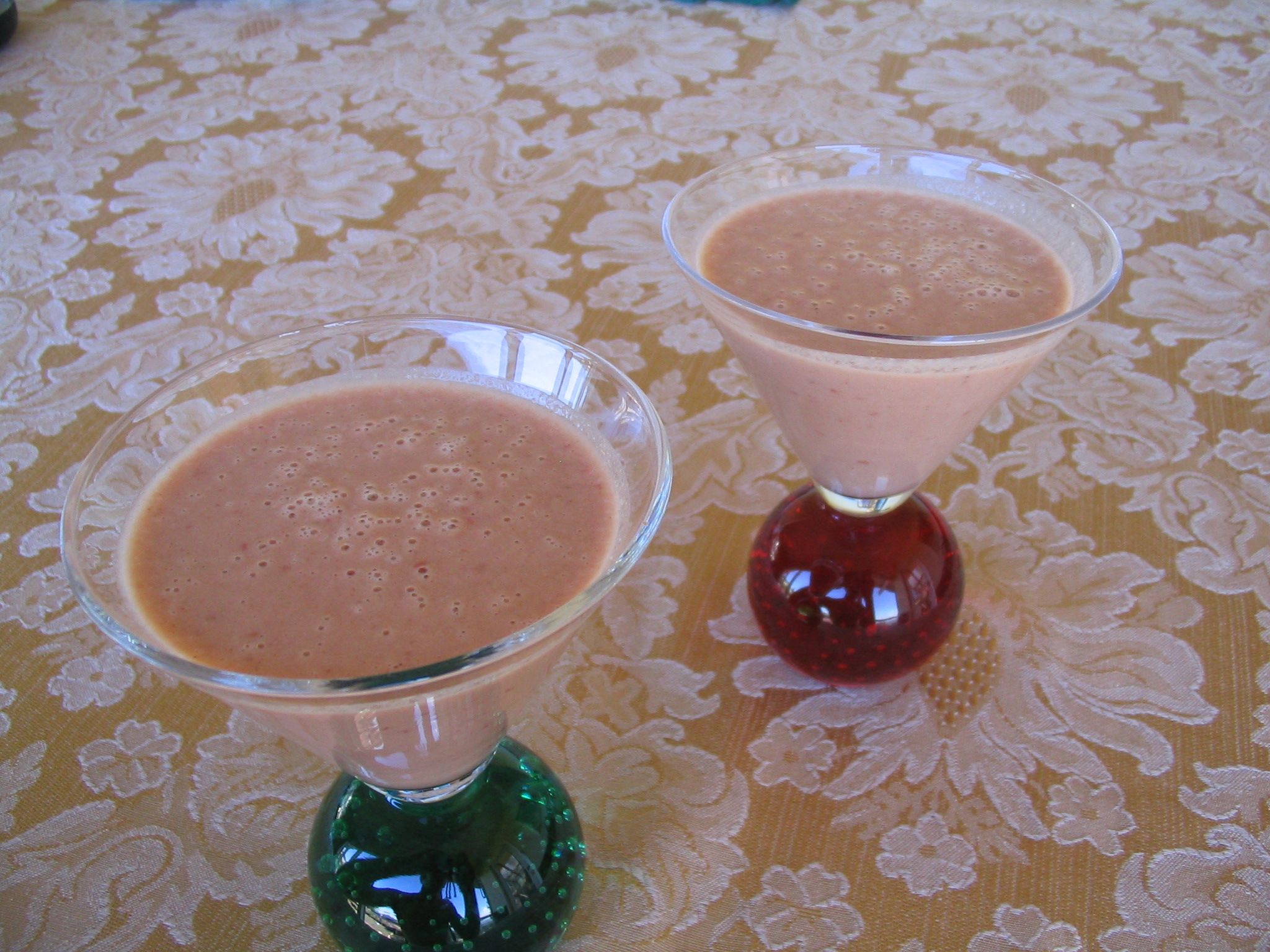 Fresh Apple Ginger Banana Smoothie