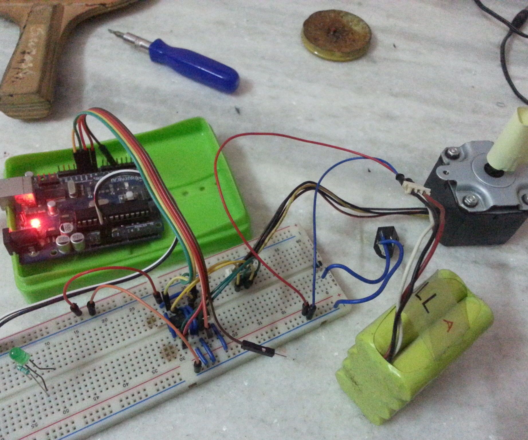 Bi Polar Stepper Motor with L293D and Arduino