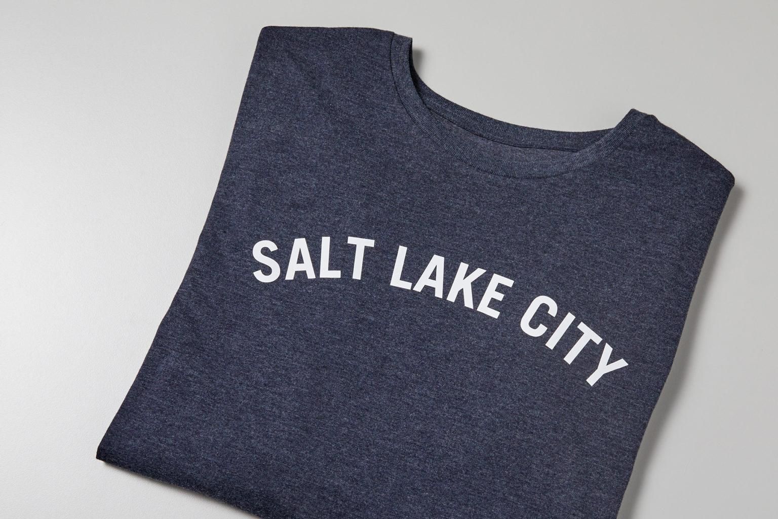How to Make T-shirts With Cricut and Easy Press : 9 Steps