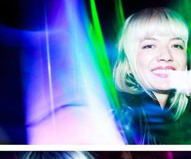 How to Get Smooth Shiny Hair 