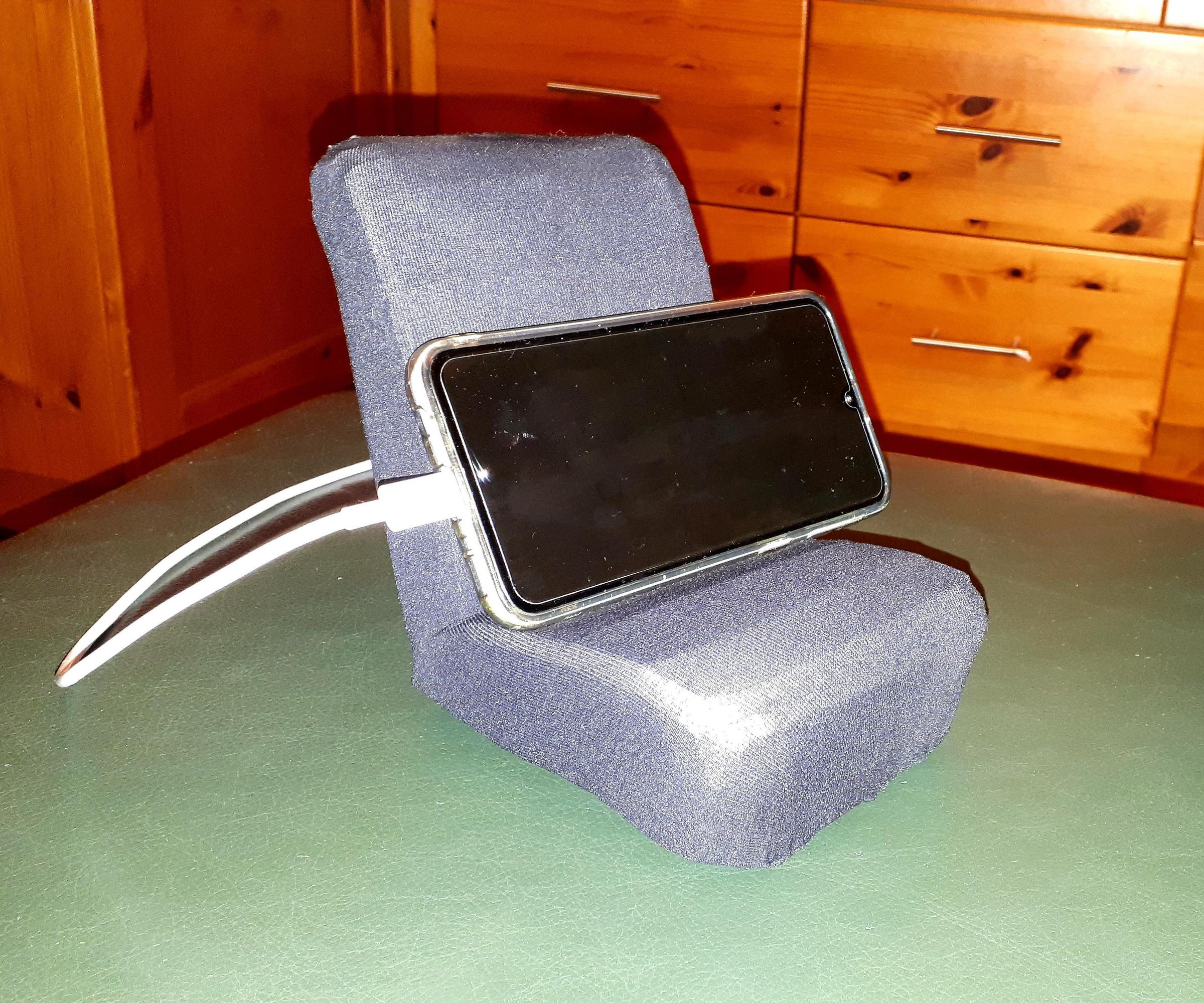 Mercedes 300 SL Seat Mobile Phone Stand