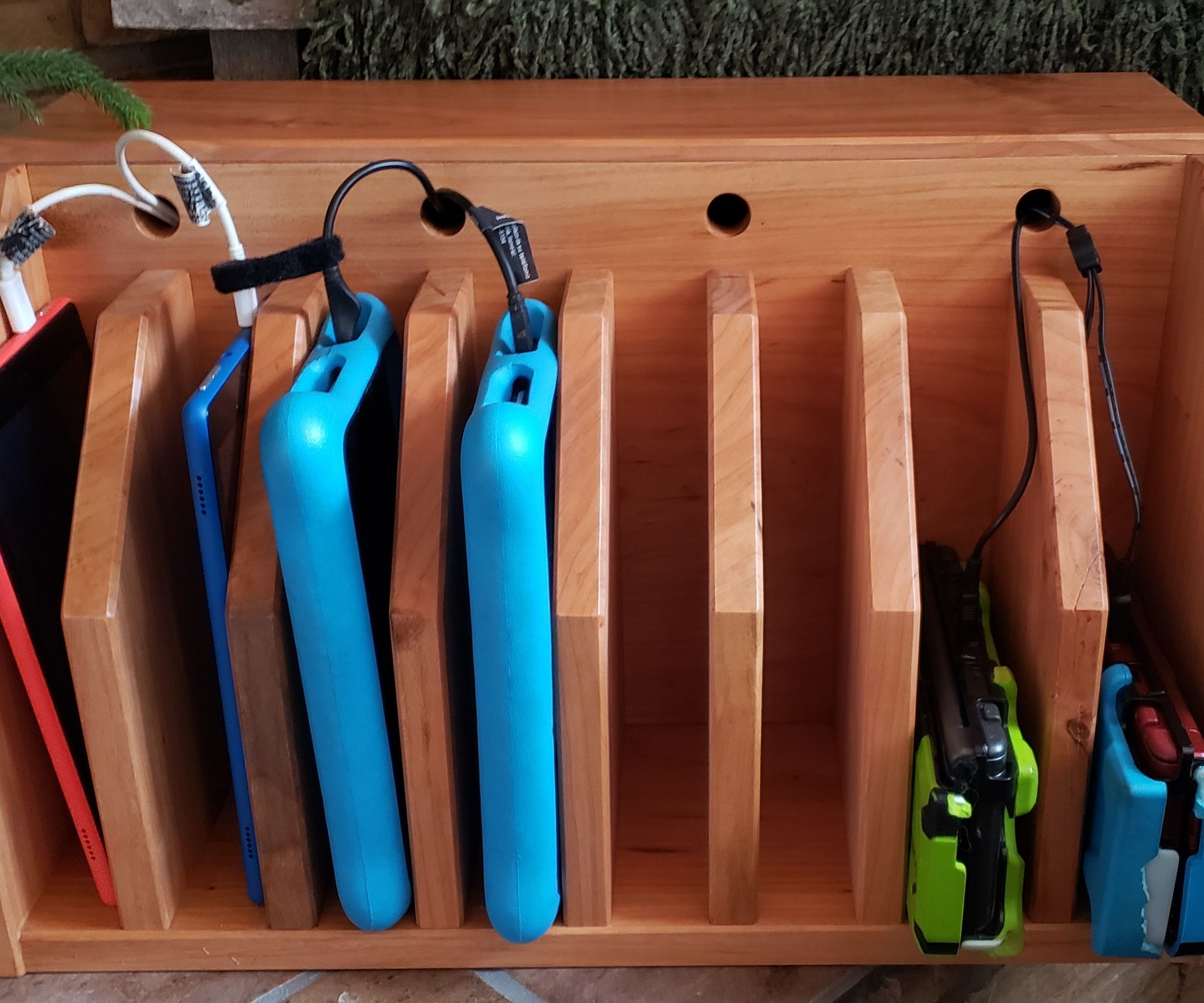 Tablet Organizer/Charging Station