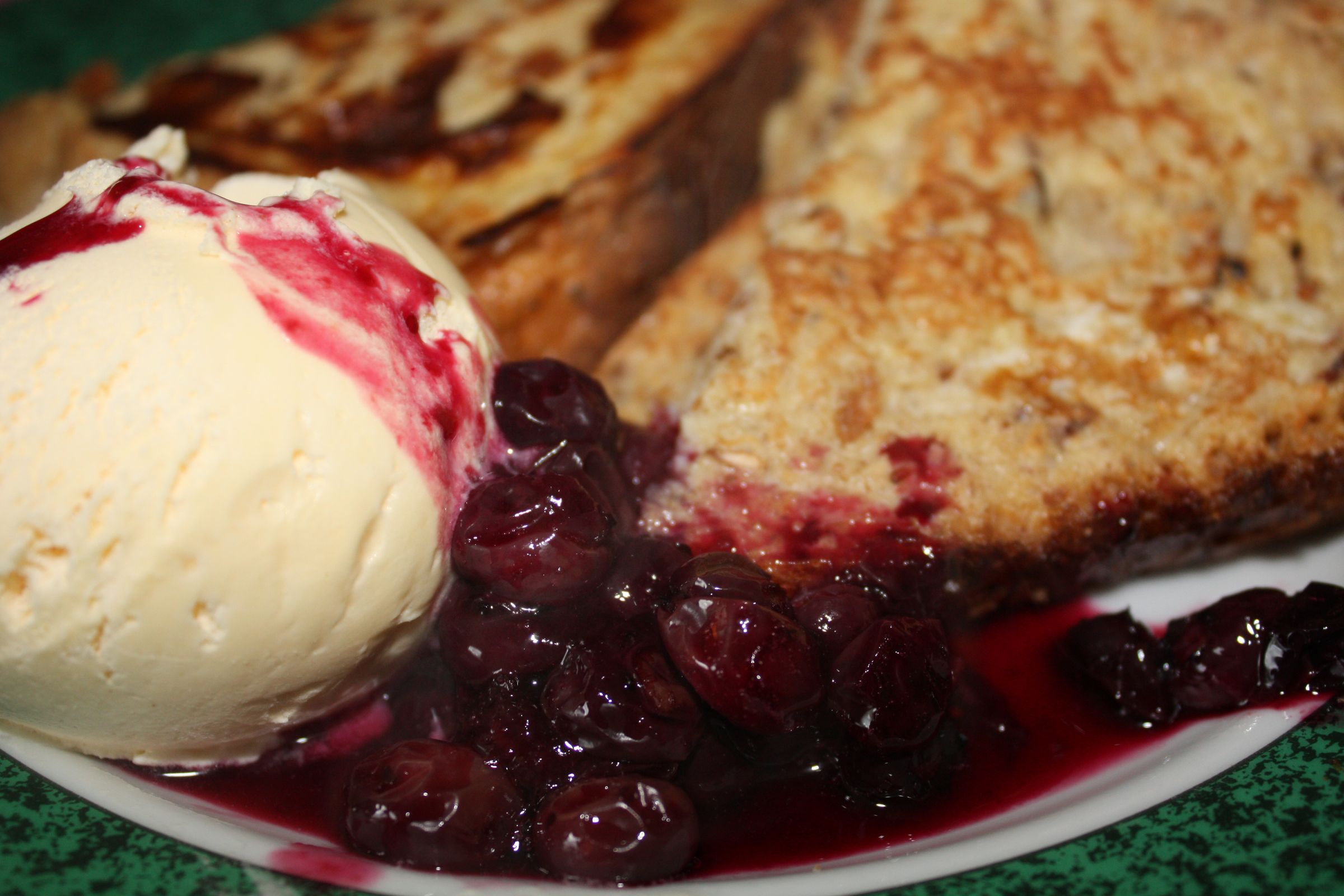 French Toast with blueberries