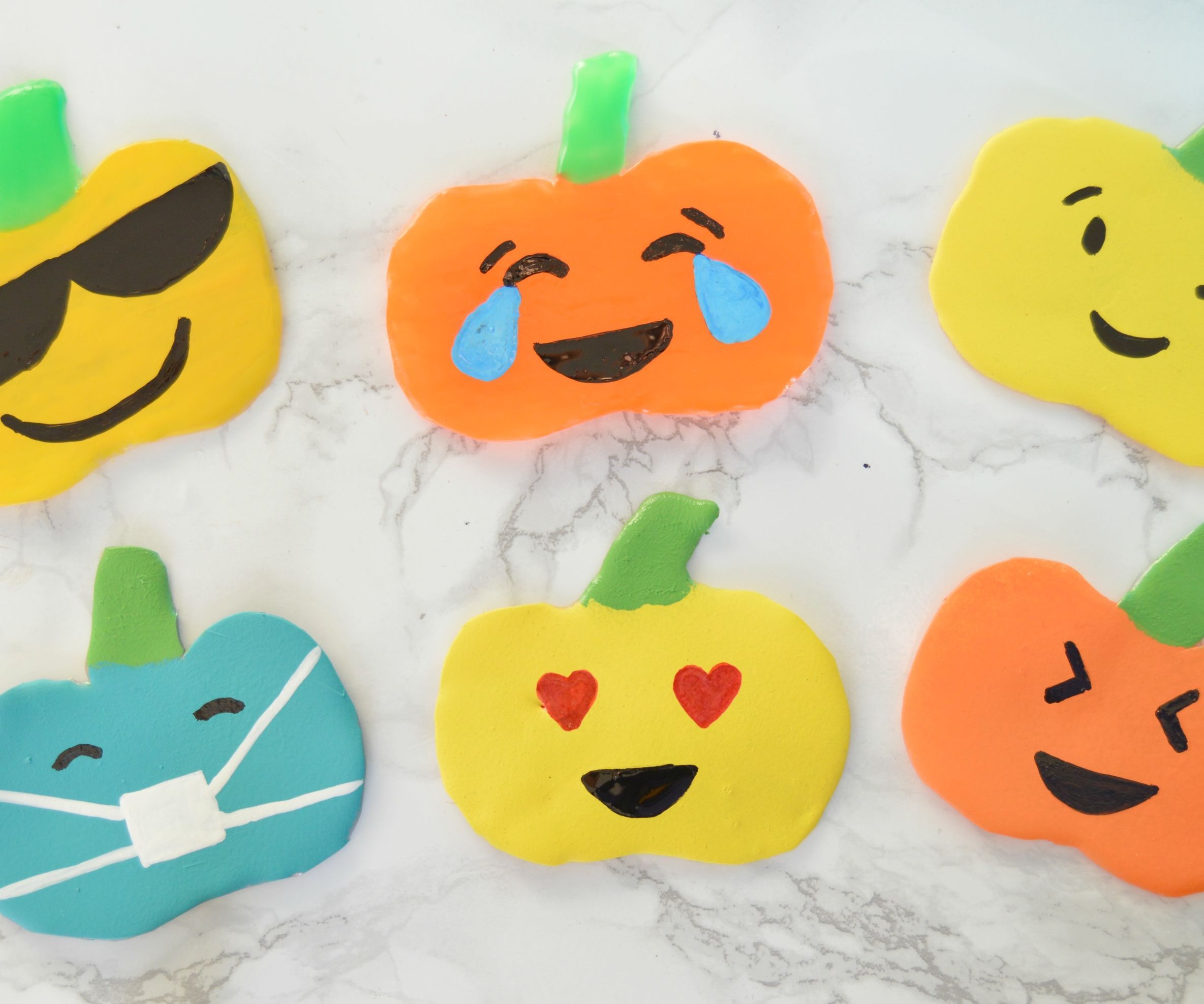 DIY Emoji Pumpkins Window Clings