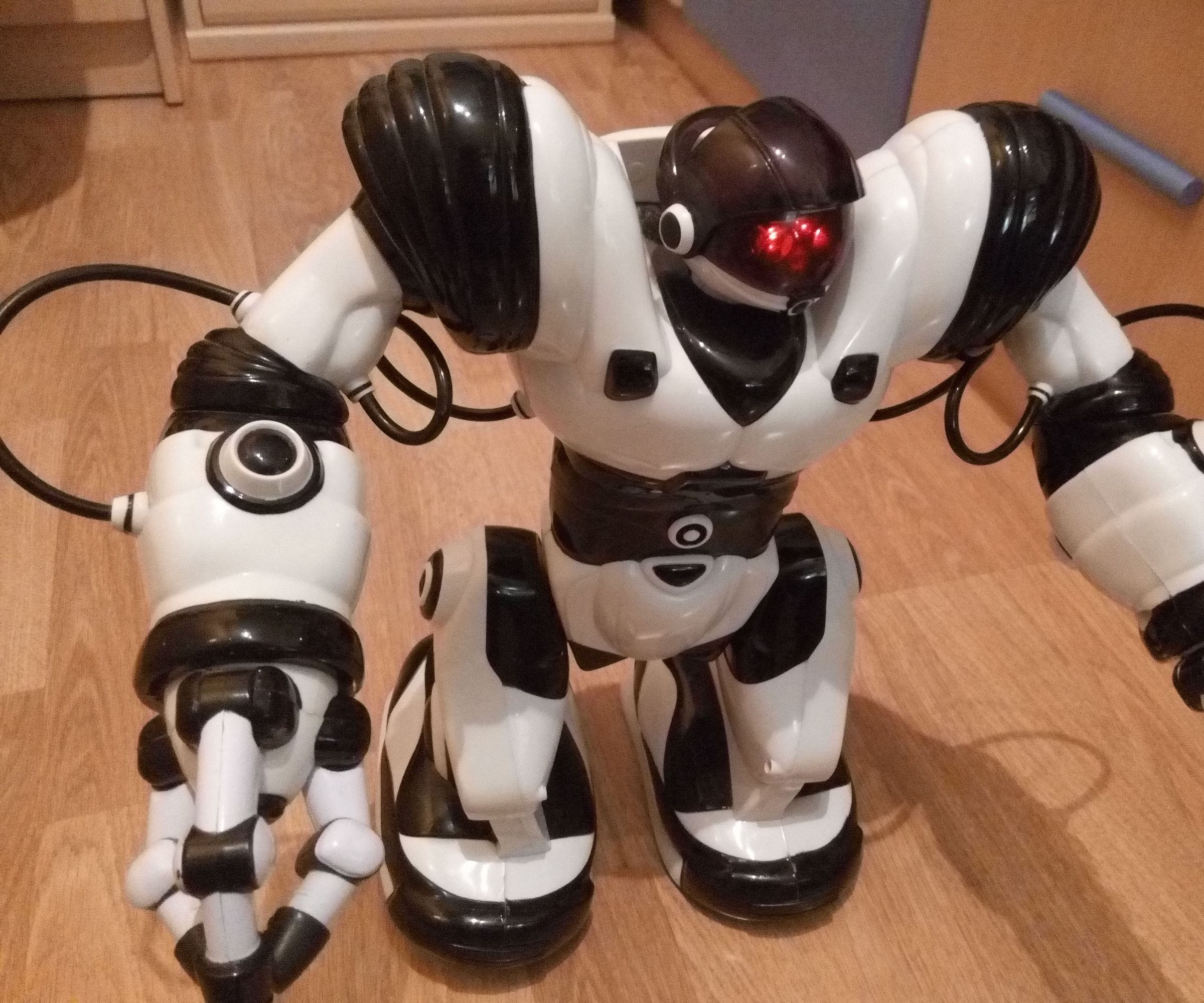 How to Control a ROBOSAPIENS Robot With Cayenne IoT