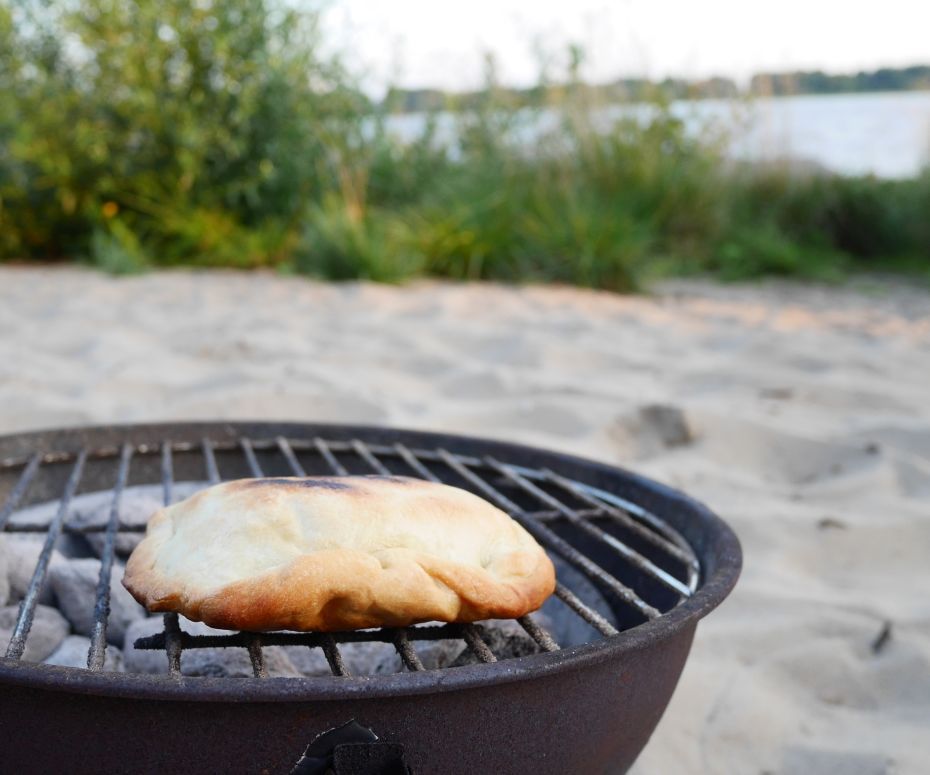 Super Easy Calzone on the BBQ