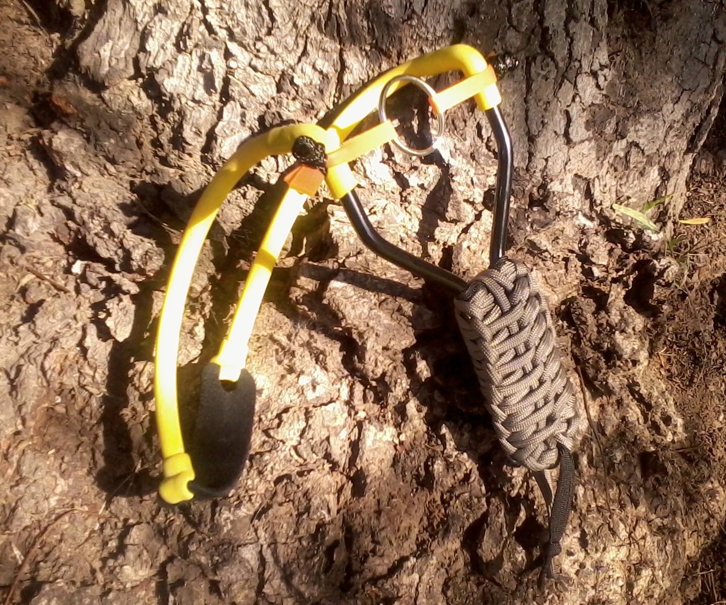 Minimalist Survival Slingshot