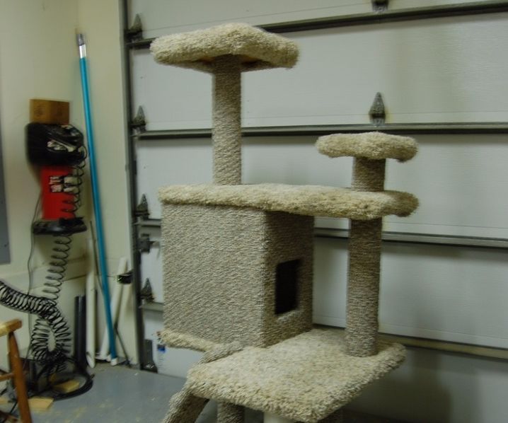How to Make an Homemade Large Cat Tree for Cheap