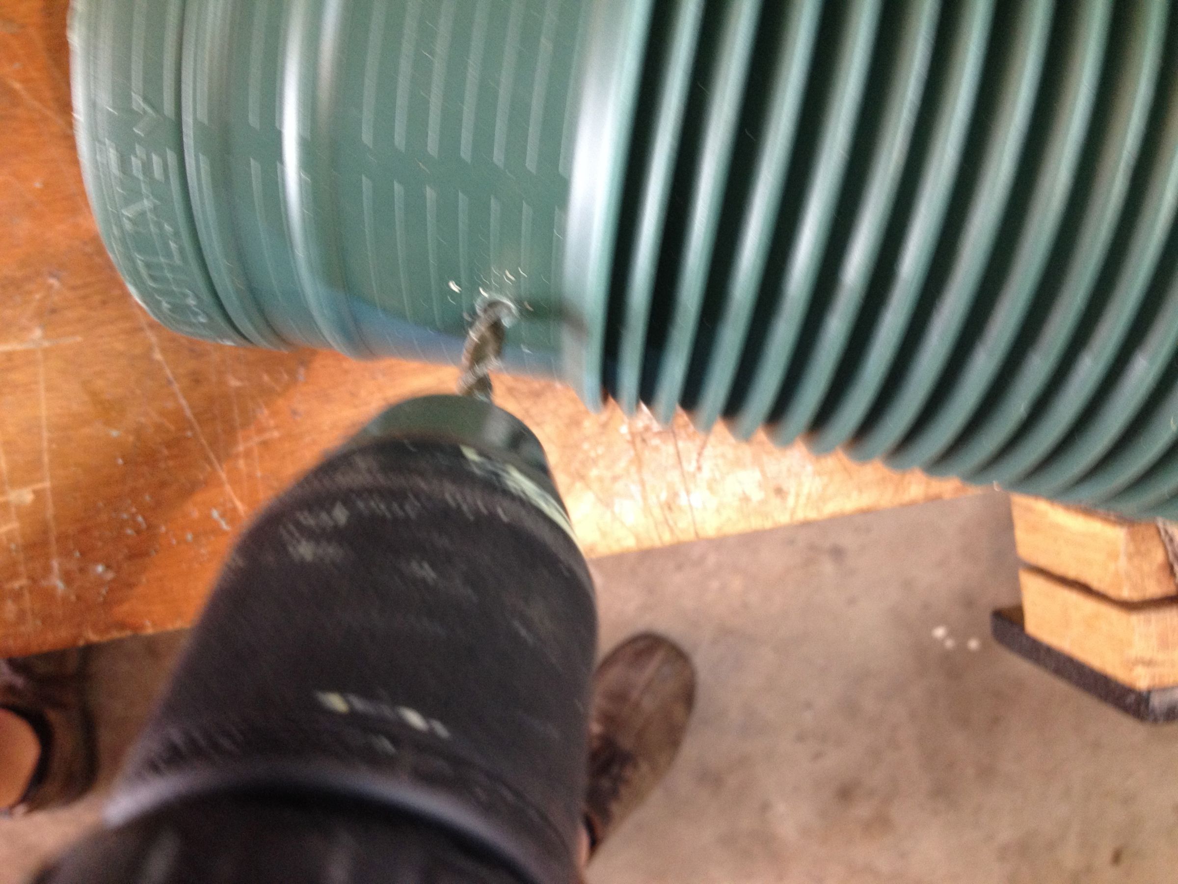 Leaf Vacuum Extension Using a Leaf Blower 4 Steps (with Pictures