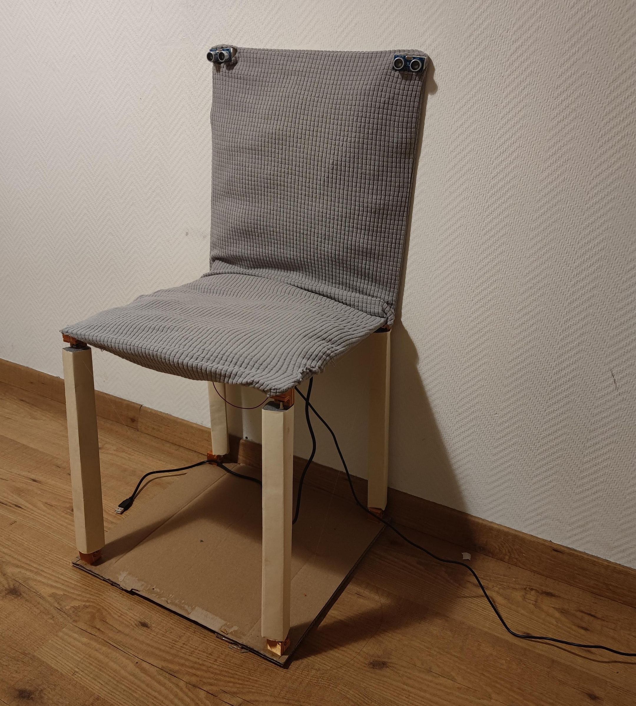 Chair on Strike (Shuangying Xu, Yuxin Qiu, Min Deng)