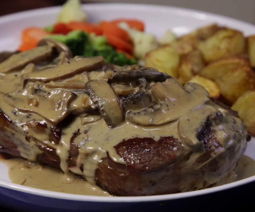 How to Cook a Scotch Fillet With Creamy Mushroom Sauce