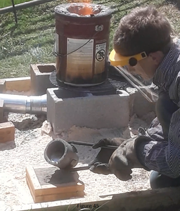 Pouring the Metal