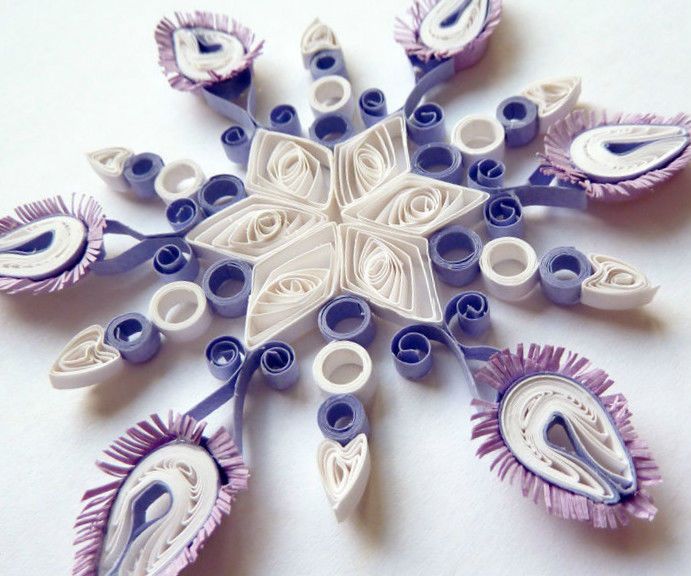 How to Make a Fluffy Quilled Snowflake